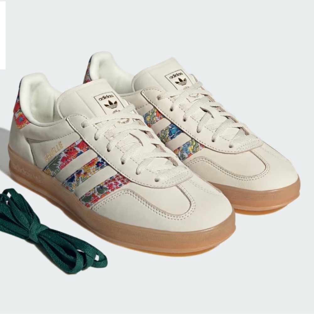 NWT adidas x Liberty London Gazelle Indoor Off White / Gold Metallic / Gum